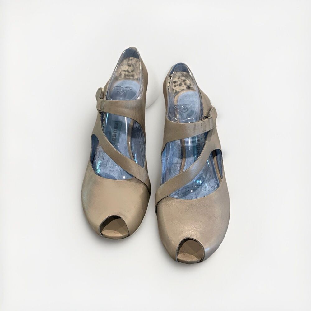Women's TSUBO Leather Cushioned Heels Beige Sling Back Open Toe US Sz 9 EU 40